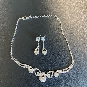 Necklace and earrings set